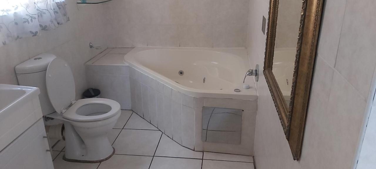 African Elephant Guesthouse Germiston Esterno foto